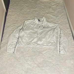 Champion Women’s Size XL cropped windbreaker white